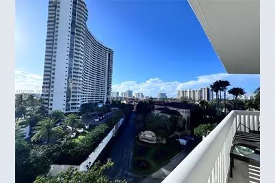 2000 Island Blvd #606, Aventura, FL 33160 - Photo 7