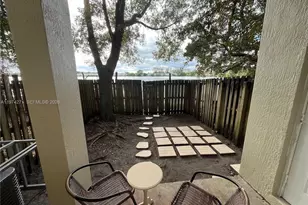 14162 NW 17th Ave, Opa-Locka, FL 33054 - Photo 13