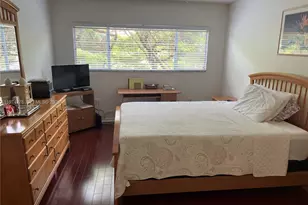 13105 SW 16th Ct, Pembroke Pines, FL 33027 - Photo 9