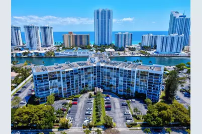 1000 Parkview Dr #1022, Hallandale Beach, FL 33009 - Photo 1