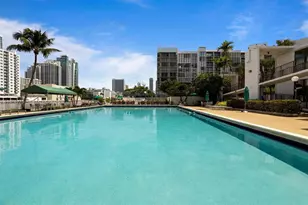 1000 Parkview Dr, Hallandale Beach, FL 33009 - Photo 19