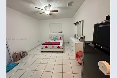 5661 W 21st Ave, Hialeah, FL 33016 - Photo 5