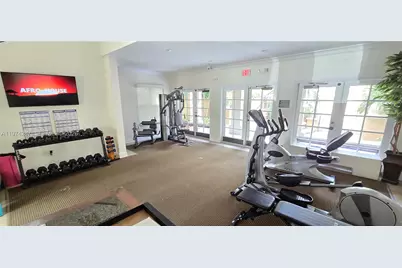 2945 NE 185th St #1412, Aventura, FL 33180 - Photo 37