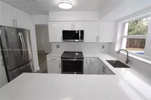 4940 SW 94th Way, Cooper City, FL 33328 - Photo 9