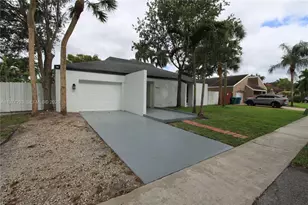 4940 SW 94th Way, Cooper City, FL 33328 - Photo 3