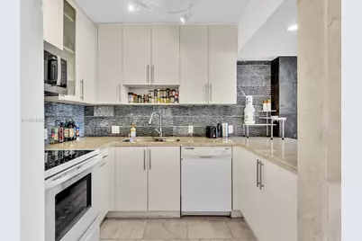20335 W Country Club Dr #310, Aventura, FL 33180 - Photo 3