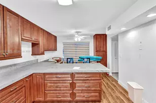 825 NE 26th Ave, Hallandale Beach, FL 33009 - Photo 15