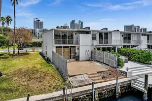 825 NE 26th Ave, Hallandale Beach, FL 33009 - Photo 7