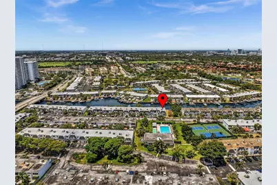 825 NE 26th Ave, Hallandale Beach, FL 33009 - Photo 3