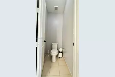 3278 W 97th Ter, Hialeah, FL 33018 - Photo 31