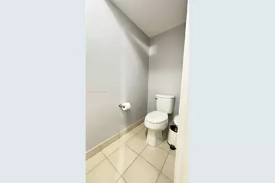 3278 W 97th Ter, Hialeah, FL 33018 - Photo 21