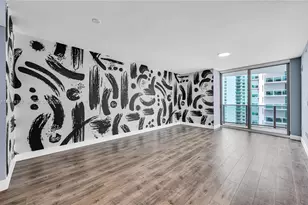 488 NE 18th St, Miami, FL 33132 - Photo 3