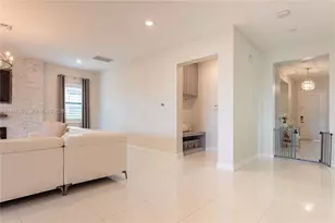 8555 E Baypoint Cir, Parkland, FL 33076 - Photo 9