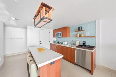 6801 Collins Ave #604, Miami Beach, FL 33141 - Photo 7