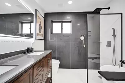 1860 NW 121st St, Miami, FL 33167 - Photo 19