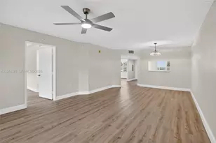 701 SW 142nd Ave, Pembroke Pines, FL 33027 - Photo 17