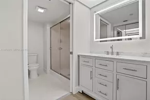 701 SW 142nd Ave, Pembroke Pines, FL 33027 - Photo 9