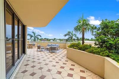 20191 E Country Club Dr #407, Aventura, FL 33180 - Photo 33