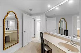 20191 E Country Club Dr, Aventura, FL 33180 - Photo 17