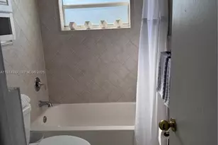 6060 NE 6th Terrace, Oakland Park, FL 33334 - Photo 9