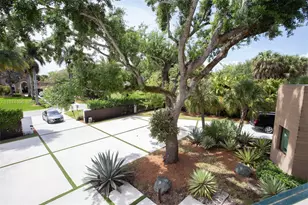 12021 NW 4th St, Plantation, FL 33325 - Photo 9