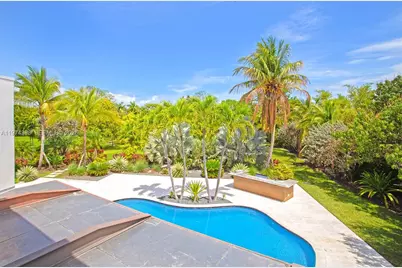 12021 NW 4th St, Plantation, FL 33325 - Photo 23