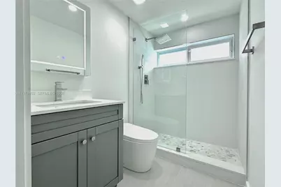 7030 SW 58th St, Miami, FL 33143 - Photo 9