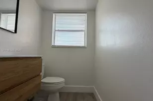 237 Lake Frances Dr, West Palm Beach, FL 33411 - Photo 11