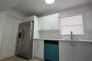 237 Lake Frances Dr, West Palm Beach, FL 33411 - Photo 5