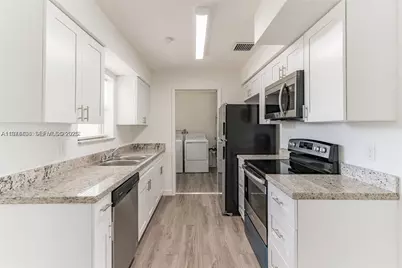 650 SW 29th Ave, Fort Lauderdale, FL 33312 - Photo 1