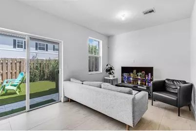 11927 NW 46th St #11927, Coral Springs, FL 33076 - Photo 9