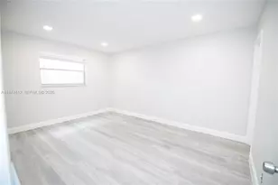 8704 NW 35th St, Coral Springs, FL 33065 - Photo 9