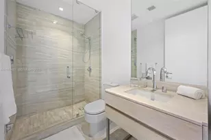 18975 Collins Ave, Sunny Isles Beach, FL 33160 - Photo 19