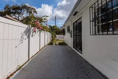1301 NE 153rd St, North Miami Beach, FL 33162 - Photo 23