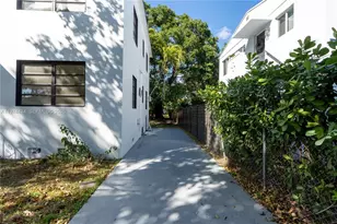 3665 SW 16th St, Miami, FL 33145 - Photo 3