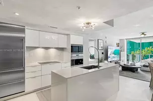 9521 E Bay Harbor Dr, Bay Harbor Islands, FL 33154 - Photo 1