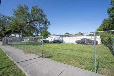 1990 NW 153rd St, Miami Gardens, FL 33054 - Photo 9