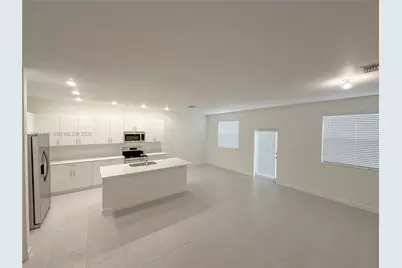 14804 SW 162nd St, Miami, FL 33187 - Photo 5