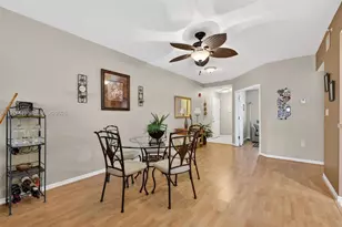 4401 Crystal Lake Dr, Deerfield Beach, FL 33064 - Photo 5