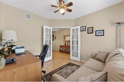4401 Crystal Lake Dr #101, Deerfield Beach, FL 33064 - Photo 9