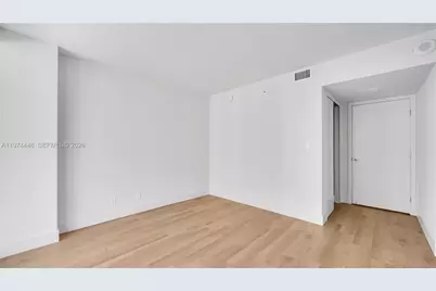 555 NE 34th St #704, Miami, FL 33137 - Photo 29