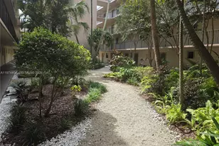 13020 SW 92nd Ave, Miami, FL 33176 - Photo 3