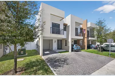 5467 W Oak Way, Dania Beach, FL 33314 - Photo 3