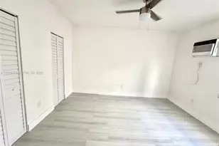 1043 NW 2nd St, Miami, FL 33128 - Photo 7