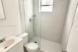 1043 NW 2nd St, Miami, FL 33128 - Photo 5