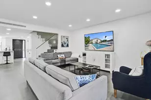 2723 NE 164th St, North Miami Beach, FL 33160 - Photo 9