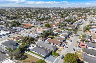 42 W 44th St, Hialeah, FL 33012 - Photo 29