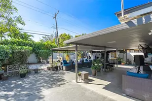 42 W 44th St, Hialeah, FL 33012 - Photo 23