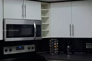 8373 Lake Dr, Doral, FL 33166 - Photo 11