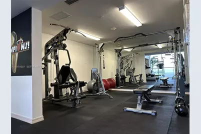 1 Glen Royal Pkwy #1613, Miami, FL 33125 - Photo 23